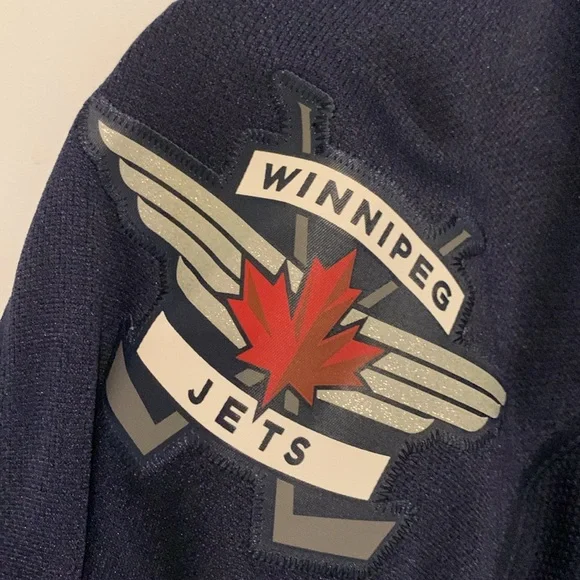 COPY - Winnipeg Jets NHL Hockey Jersey. Men’s Size M. NWOT - Picture 8 of 8
